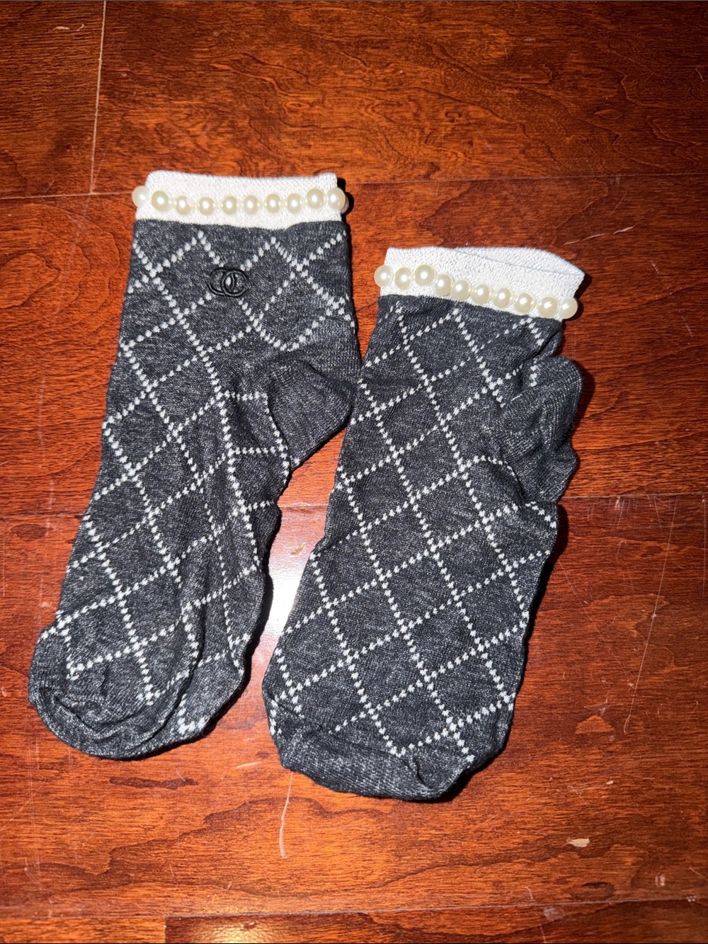 Pearl-Trim Argyle Crew Socks CHANEL - NAVY/Black